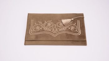 Elegant Moroccan Berber Handcrafted Leather Handbag with Traditional Amazigh Embroidery – A Timeless Statement of Cultural Artistry and Modern Style